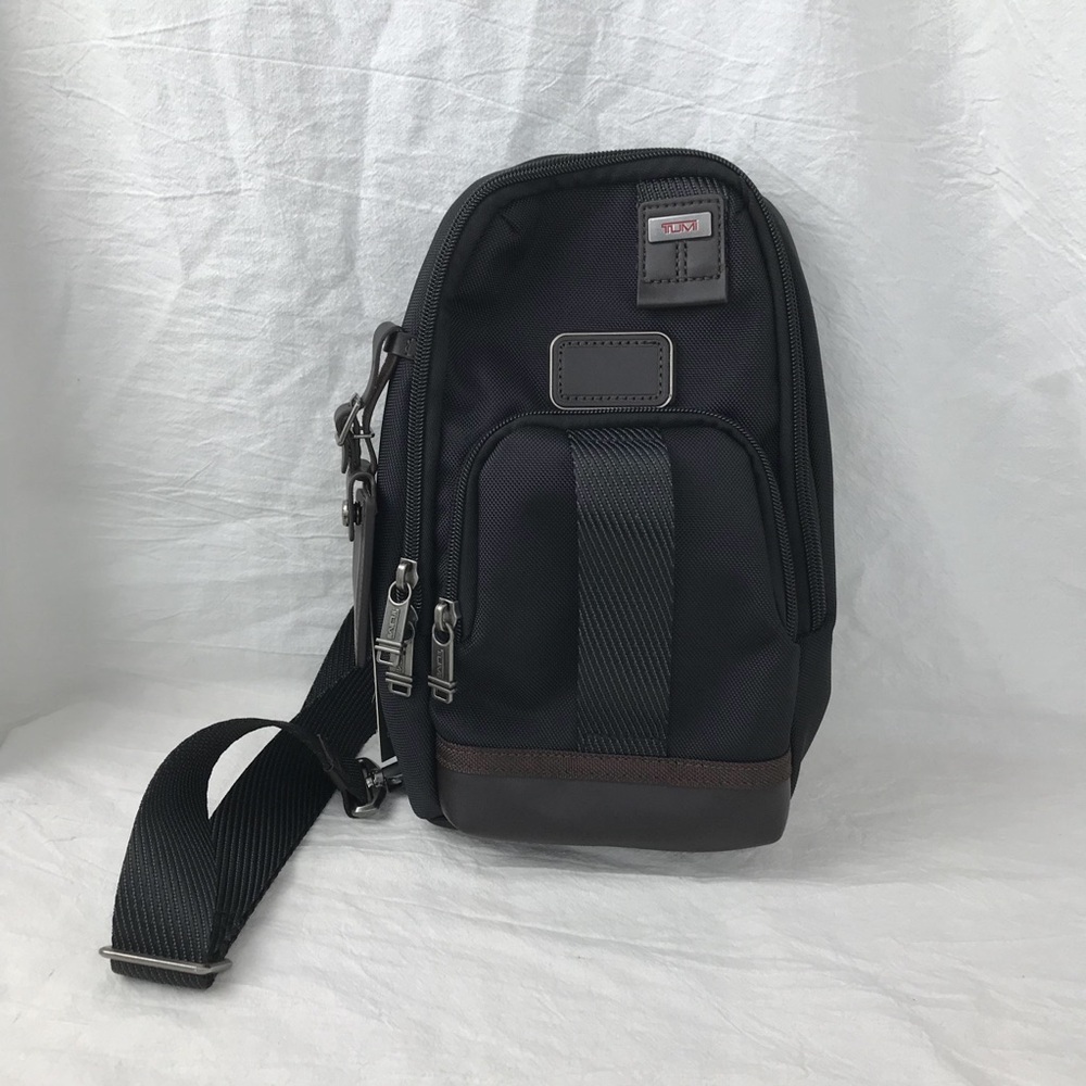 TUMI SLING BAG In black